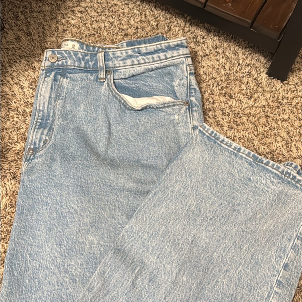 Abercrombie HR 90s Relaxed Jean Size 18/34